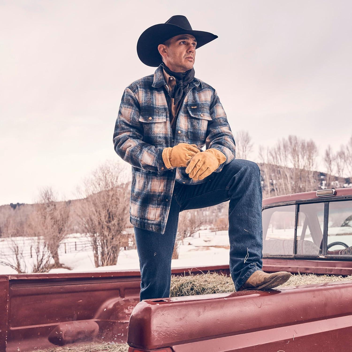 imageWrangler Mens Premium Performance Cowboy Cut Regular JeanMid Tint