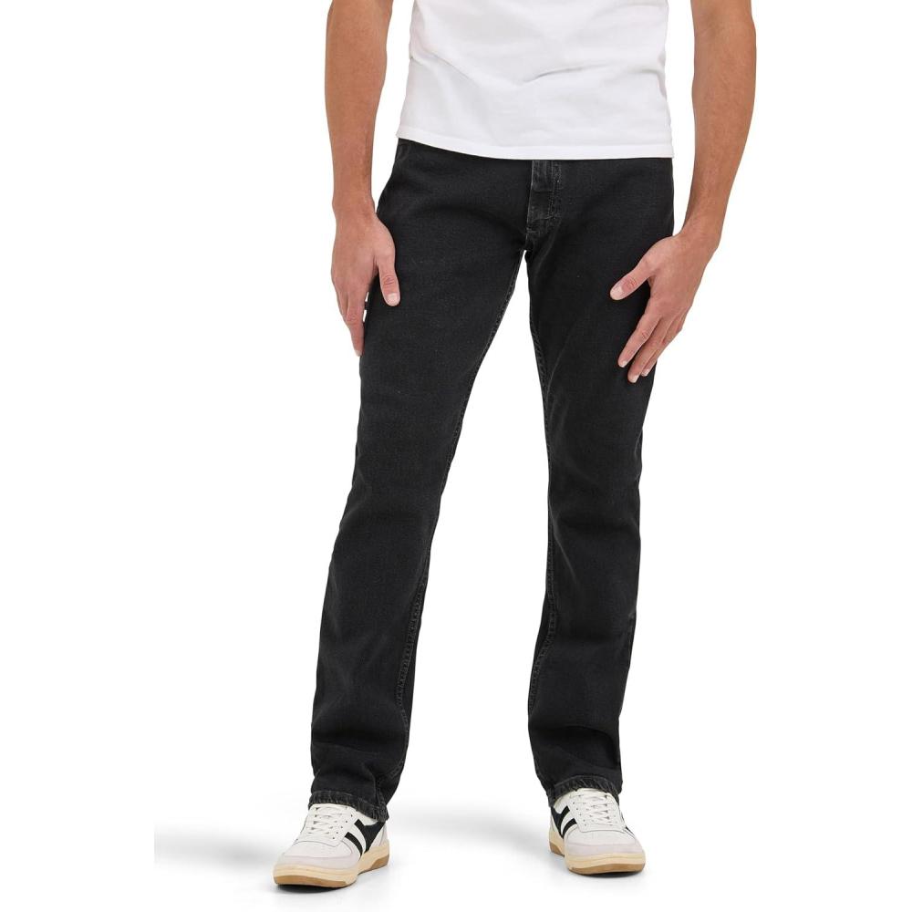 imageWrangler Mens FreetoStretch Athletic Fit JeanBlack Wash