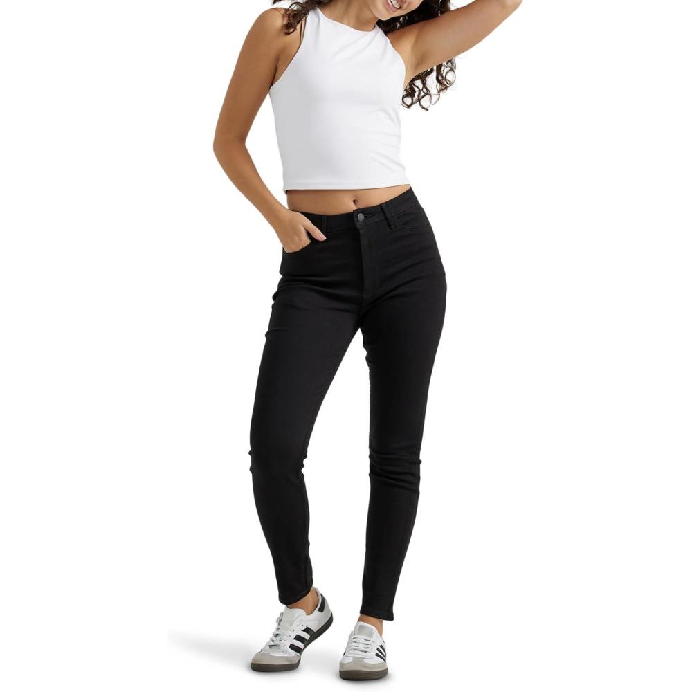 imageWrangler Womens High Rise Unforgettable Skinny JeanBlack