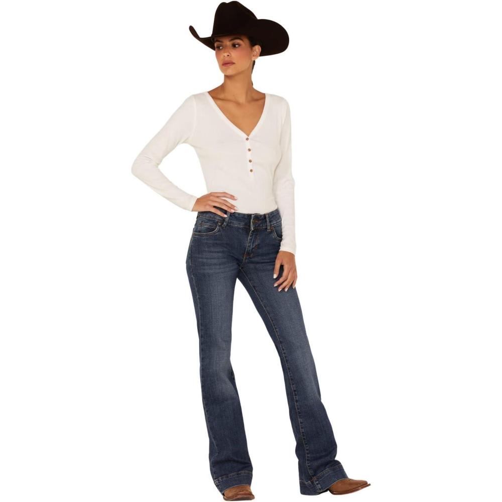 imageWrangler Womens Retro Mae Mid Rise Wide Leg Trouser JeanFaeleen