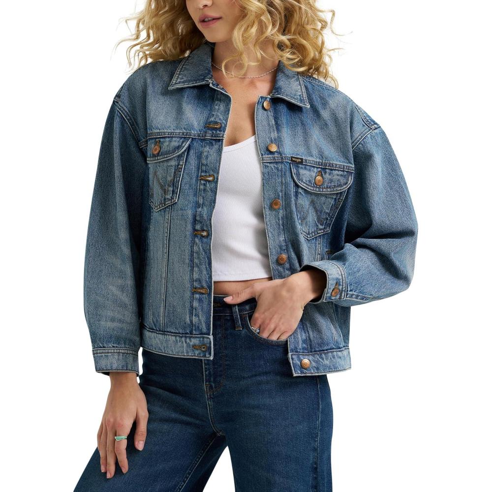 imageWrangler womens Relaxed Fit Girlfriend Denim JacketMojave Blue