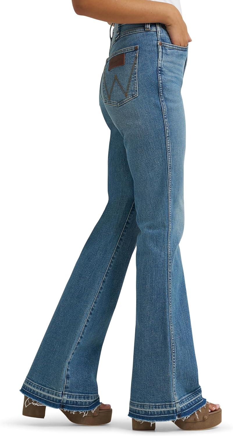 imageWrangler Womens Retro Bailey High Rise Flare JeansLana