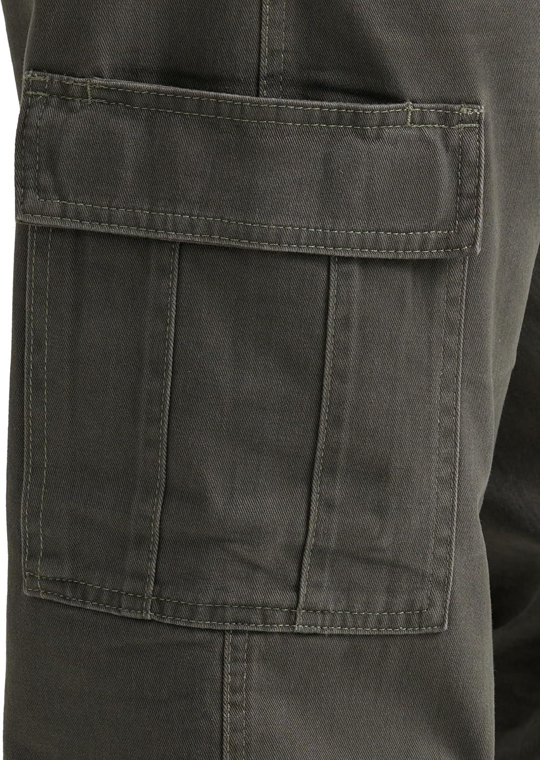 imageWrangler Authentics Mens Twill Relaxed Fit Cargo Pant LoganOlive Drab